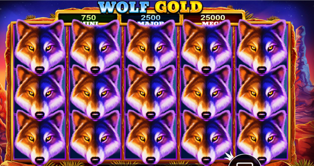 Wolf Gold 4 Pack variant — four simultaneous slot grids running in bonus mode with wolf symbols and moon icons